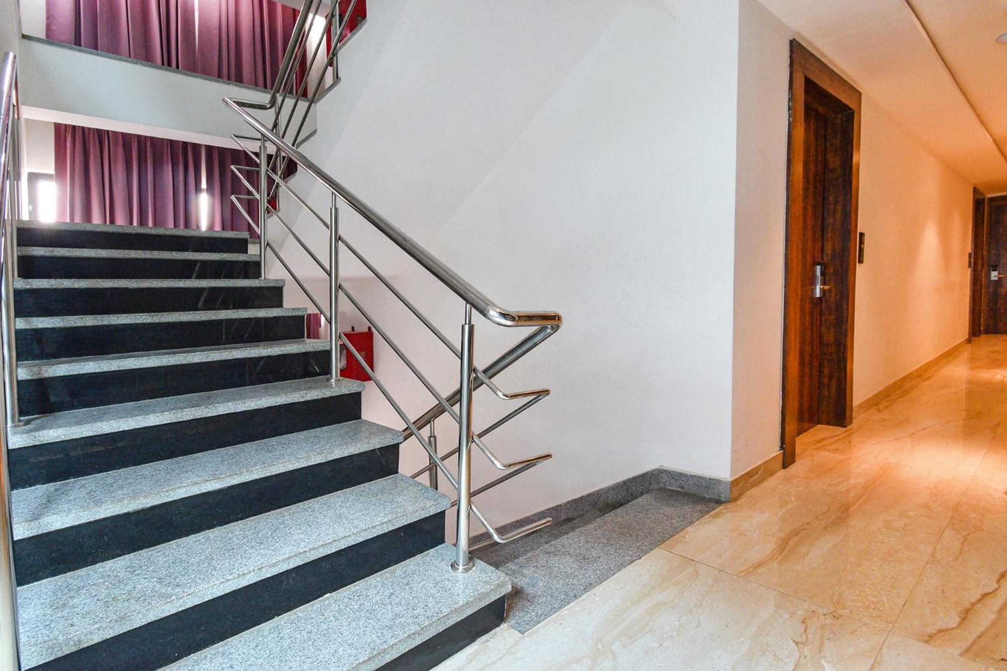 Fabhotel Prime Prowell Apex - Nr Kims Hospital, Hitech City 하이데라바드 외부 사진